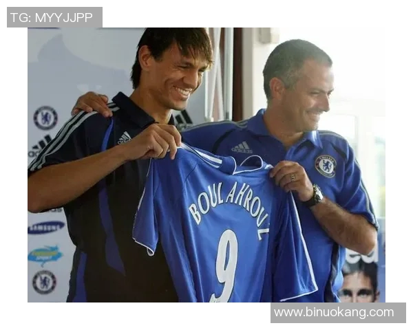 足球明星的私生活揭秘球场之外的情感纠葛与绯闻故事